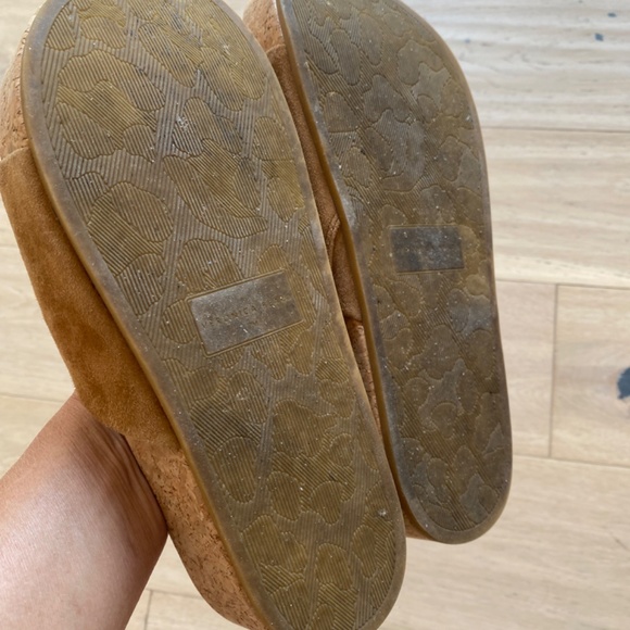 Veronica Beard Tan Suede Sandals Size 7 - Picture 4 of 8
